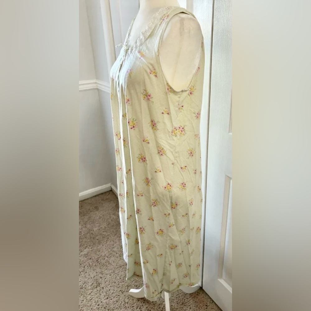 Earth Angel sleepwear nightgown woman’s size medium pajamas - Picture 2 of 4